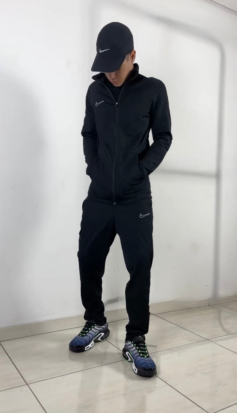 KIT 5 EN 1 CONJUNTOS NIKE - [PROMOCIÓN 40% DESCUENTO]